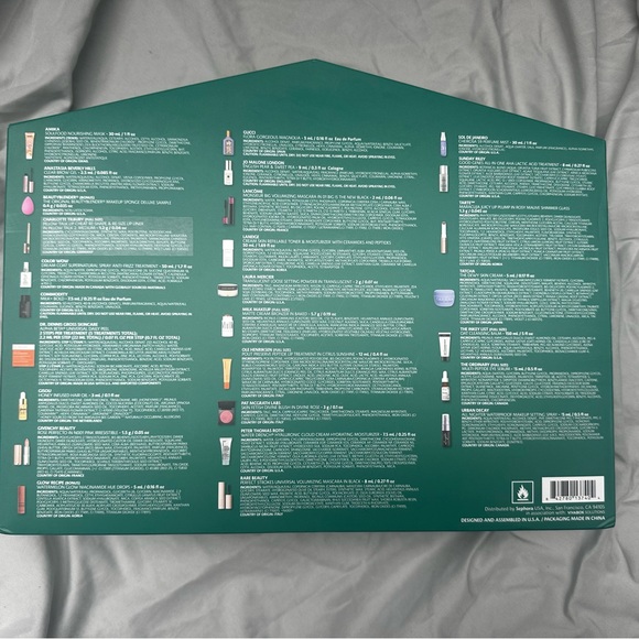 Sephora Favorites 25 Days of Beauty Holiday Advent Calendar 2024 - Picture 3 of 5